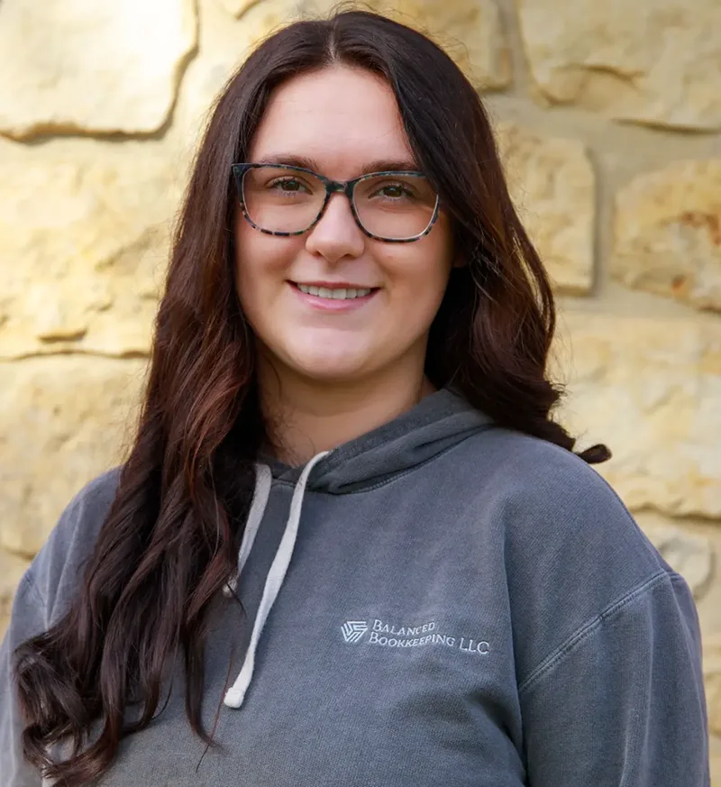 Headshot of Balanced Bookkeeping accountant Alexa McFadden